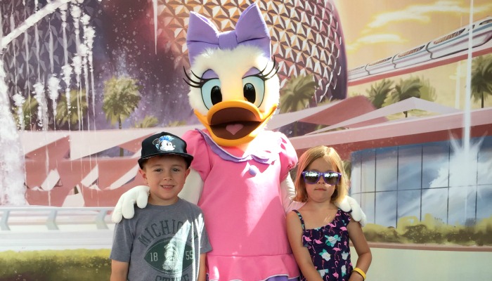 Are Disney Travel Agents Really Free? Plus the Big List of West Michigan Disney Travel Agents
