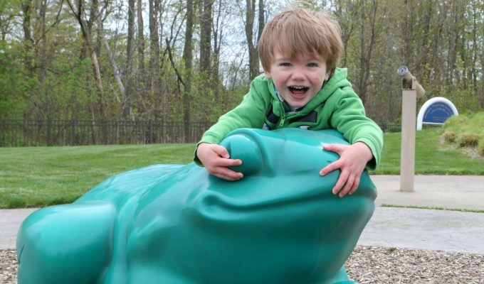 Preschoolers Guide to Grand Rapids feature image boy Frog Hollow