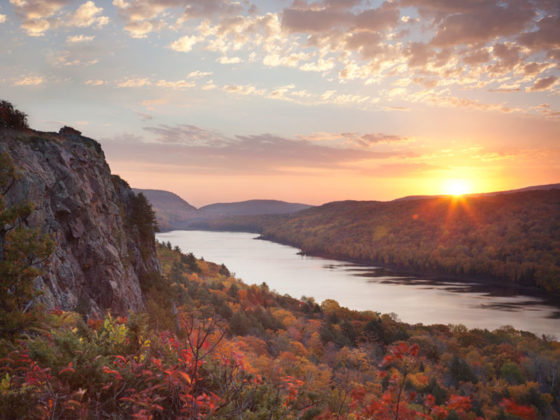 things to do in michigan : Lake-of-the-Clouds-Porcupine-Mountains-Michigan