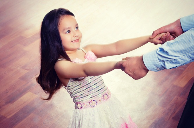 Daddy Daughter dances Feature Image