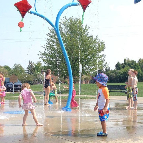 things to do in kentwood: pinewood park splash pad