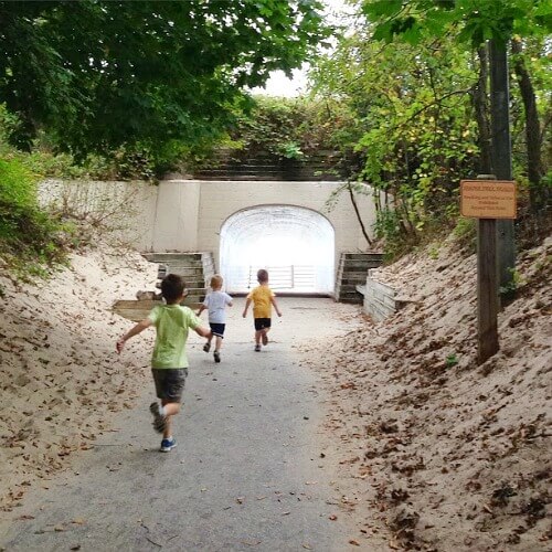 Tunnel Park boys running