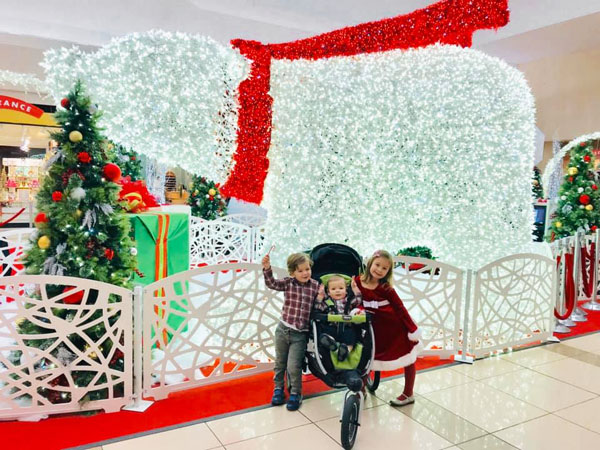 Santa visits at Woodland Mall