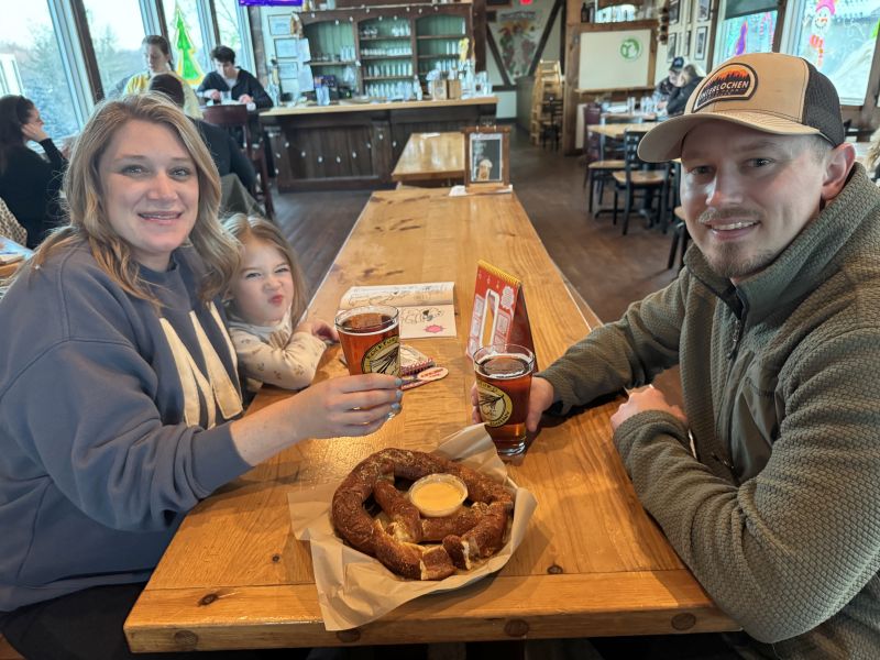 kid friendly breweries family eating Jean