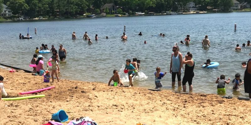 myers lake park Rockford best beaches for kids