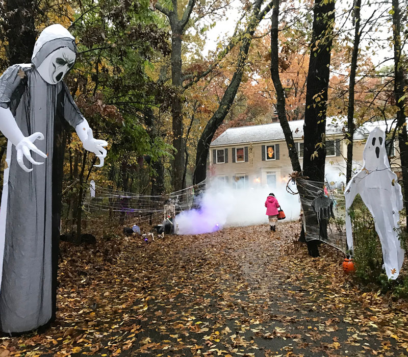 Grand Rapids Michigan Halloween Events 2020 – Christmas Cave 2020