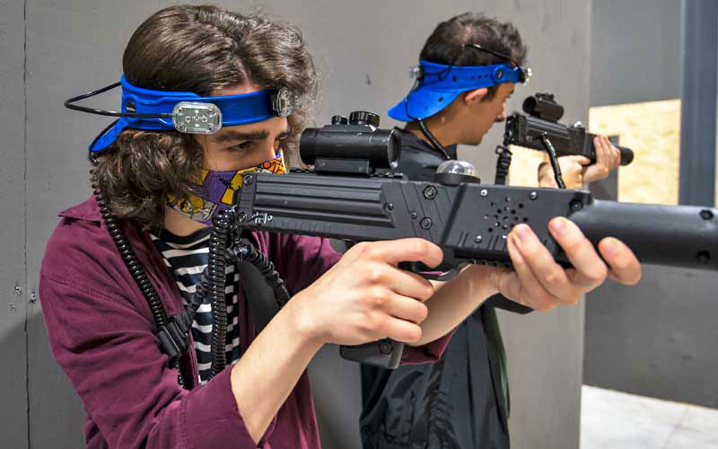 BattleGR feature image boy taking aim