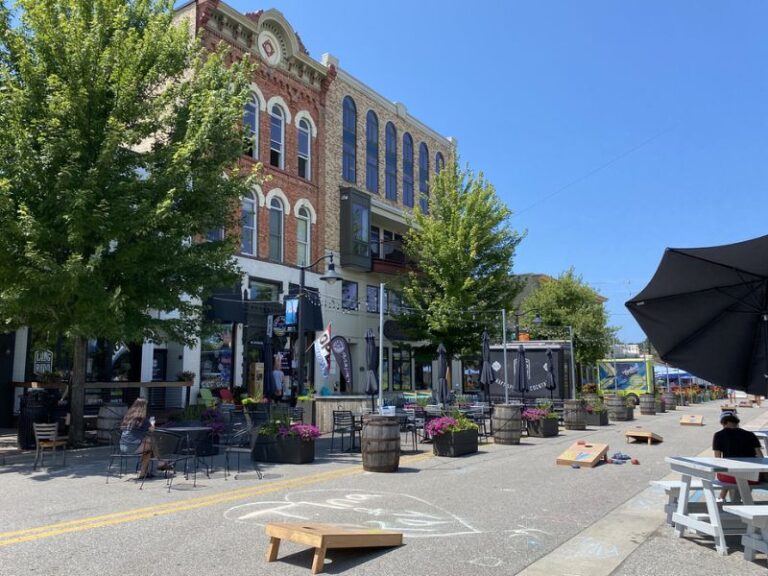 Grand Haven MI: 22 Best Things to Do, Plus Where to Stay & Eat - grkids.com