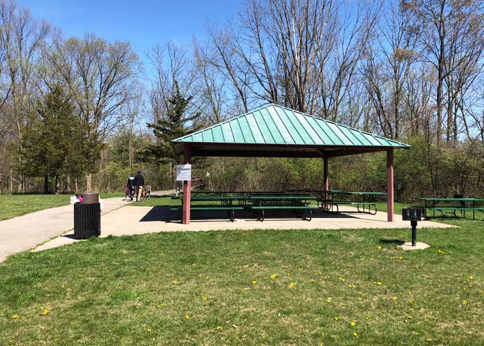 Huff Park trail picnic area