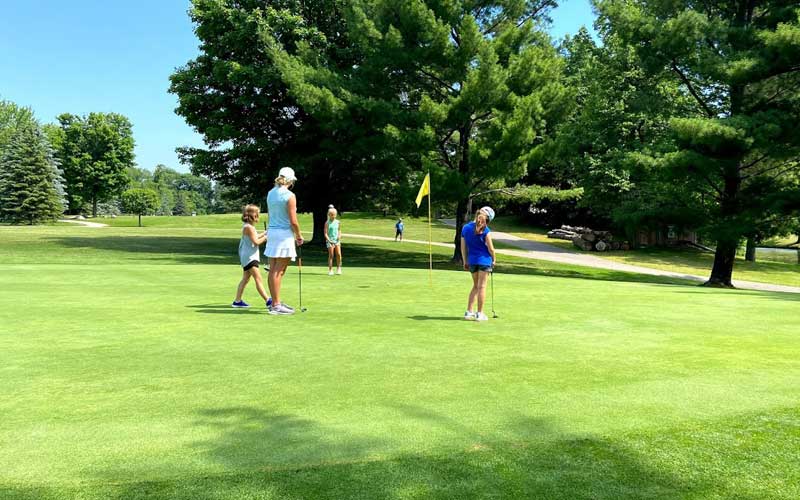 kid golf lessons at maple hill golf