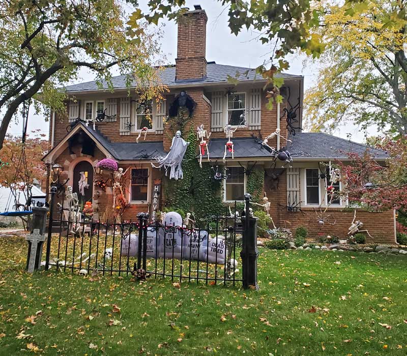 20+ Best Decorated Halloween Houses Use this Frightfully Fun Map to