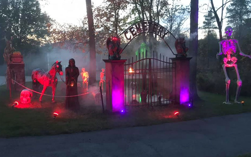 20+ Best Decorated Halloween Houses Use this Frightfully Fun Map to