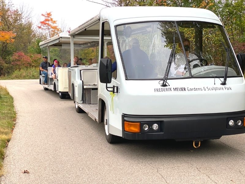 sculpture park tram ride frederik meijer gardens in fall