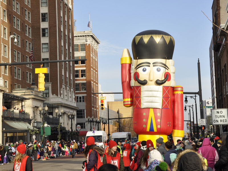 Grand-Rapids-Christmas-Parade-nutcracker