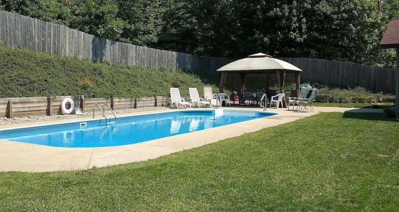 Grand Haven pool house rental