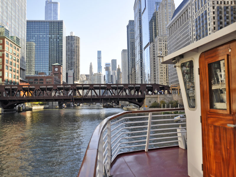 Chicago boat tours river VanderW