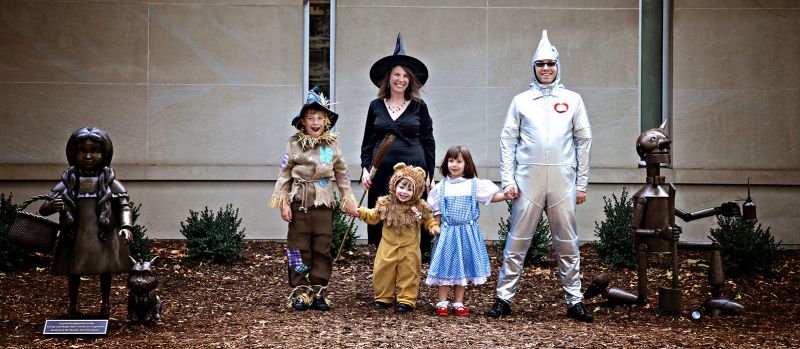 Wizard of Oz garden family in costume Rudd