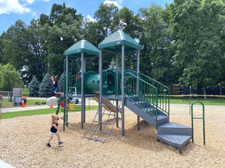 Boulder Ridge Zoo Wild Animal Park & Safari Walkthrough