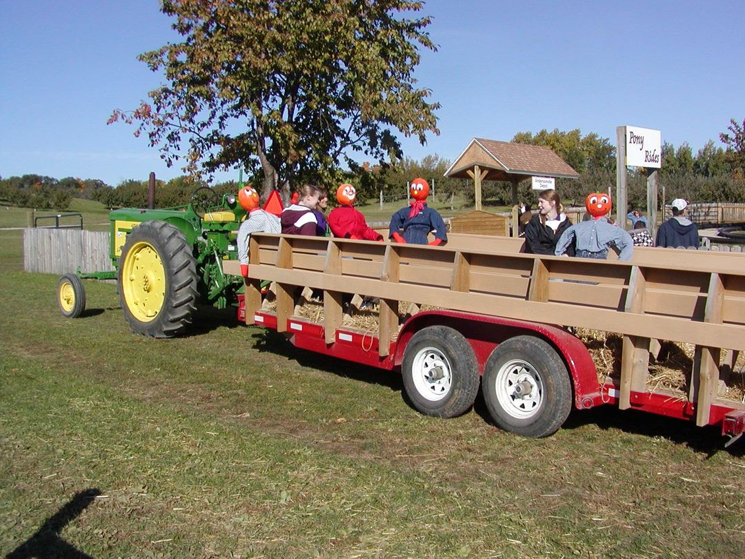 anderson and girls wagon ride