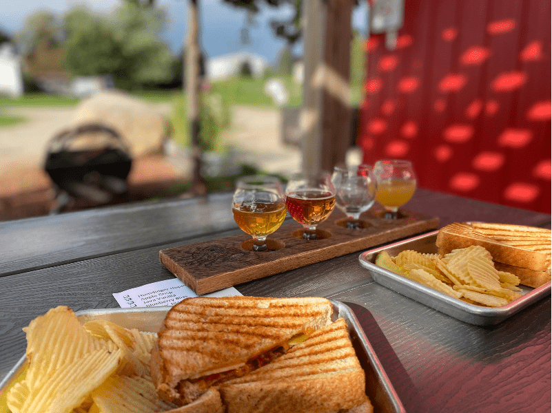Red Barn Market apple bacon grilled cheese with cider flight