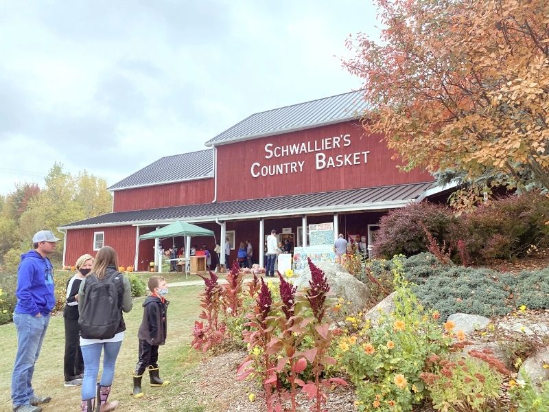 Schwallier's Country Basket