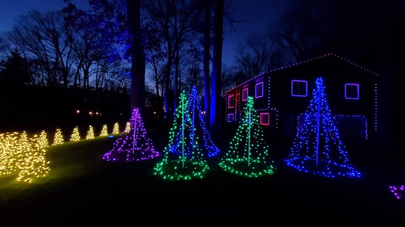 4063 Cambridge Hudsonville christmas light display