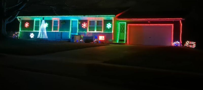 1959 Rondo Kentwood Christmas lights display 2021