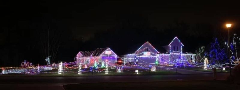 Cedar Lake Christmas Light Show Jenison Michigan 1