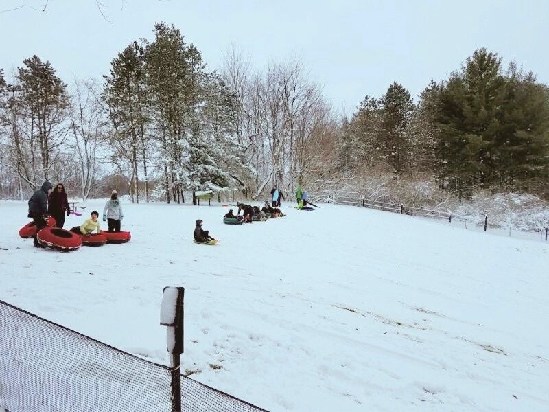 burchfield park snow tubing in michigan 1