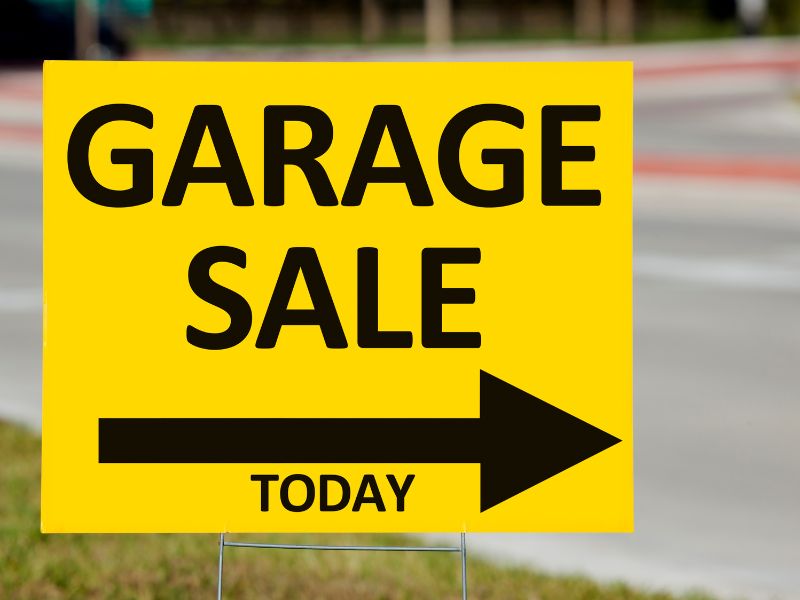 garage sale today sign