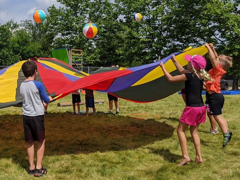 grgymnastics parachute ball game