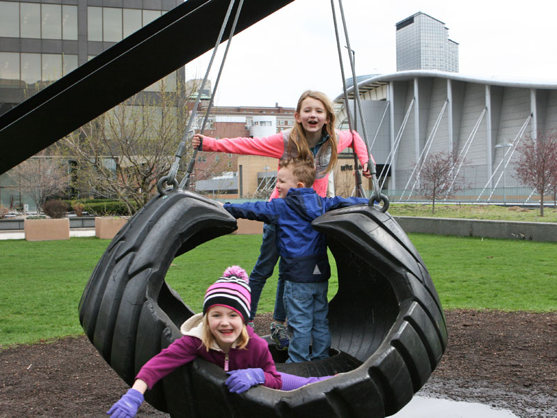 Motu Viget tire swing kids fun spring Grand Rapids downtown Hunt