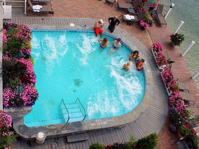 chippewa hotel mackinac island outdoor hot tub