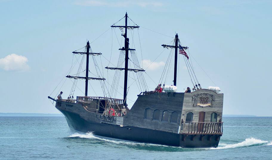 starline pirate ferry to mackinac island

