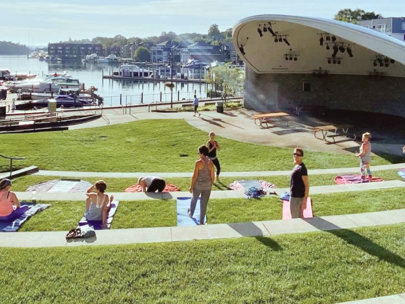 Charlevoix  Yoga in the Park