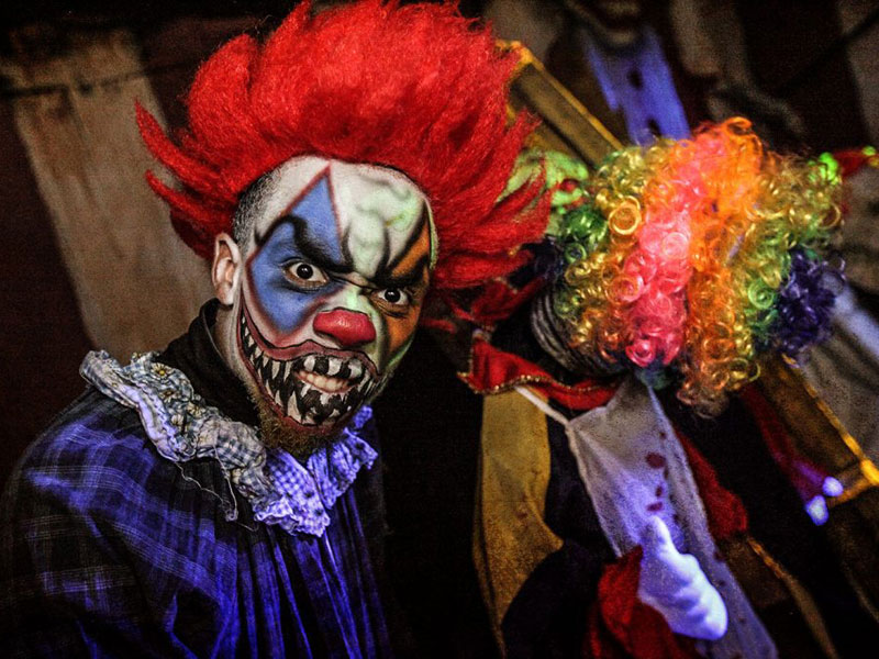 Erebus Haunted House Pontiac clown