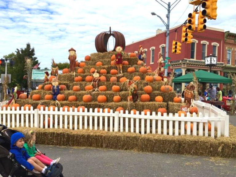 30 of the Best Fall Festivals in Michigan for 2024