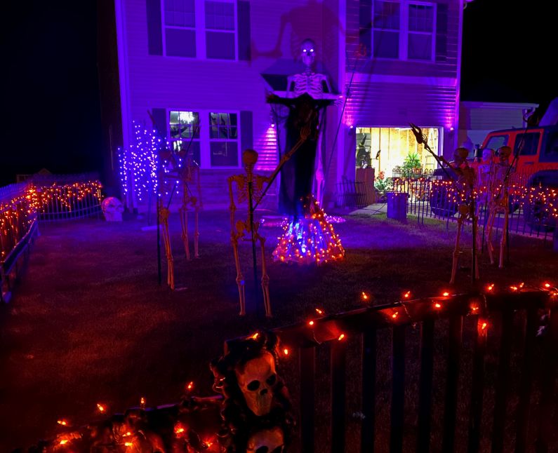 Halloween house 11372 Trent St SE Lowell 2