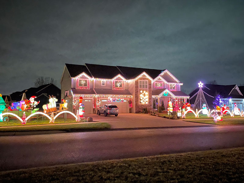 The Best Christmas Light Displays for 2022 - West Michigan