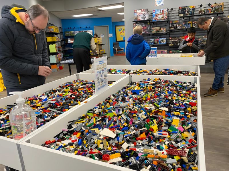 Bricks & Minifigs Grand Rapids LEGO STORE