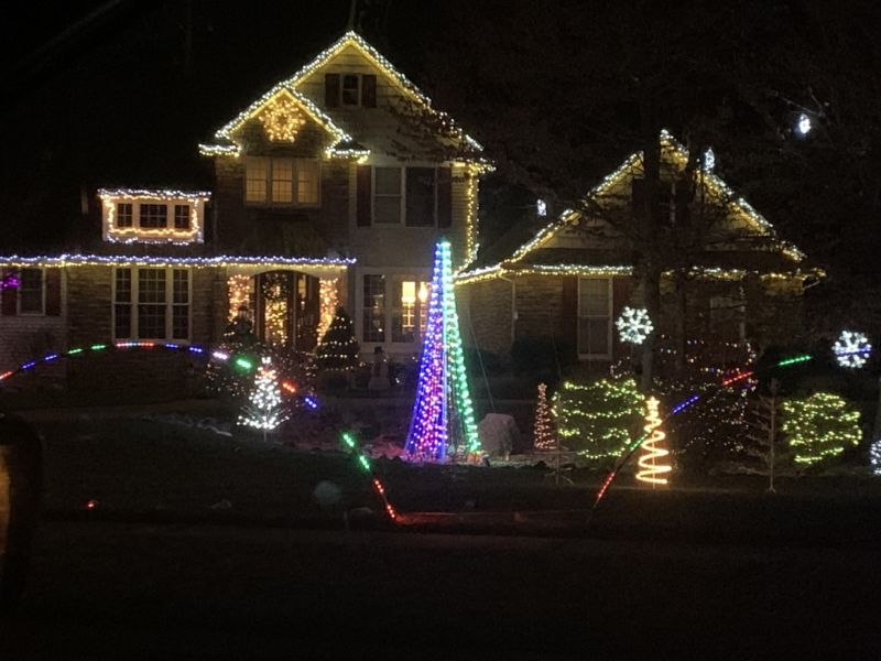 House-Holt-Christmas-Lights Lansing MI