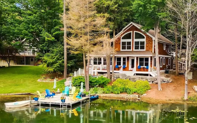 17+ Cozy Cabin Rentals in Michigan for a Perfect Summer, Fall or Winter Getaway