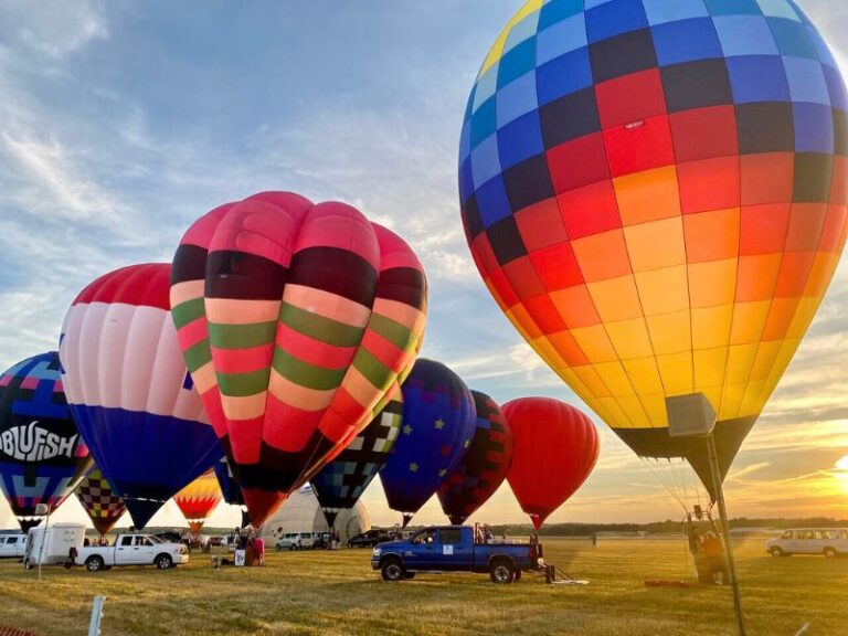 2024 Battle Creek Field of Flight Hot Air Balloon Festival Lights Up