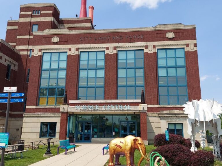 Fun Places! 14 Best Things to Do in Fort Wayne with Kids, Free & Affordable Activities Included