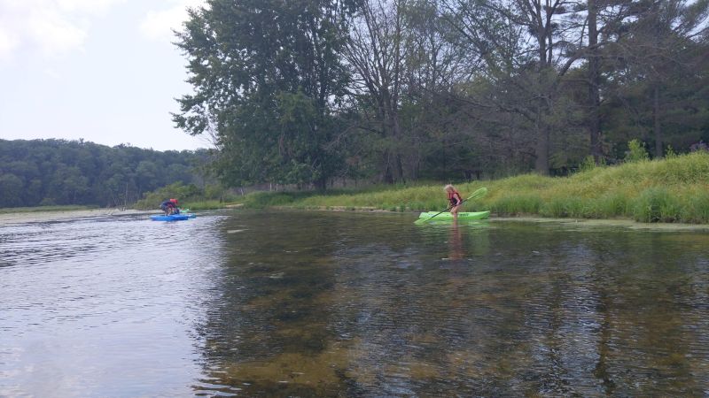 muskegon state park kids getting into kayaks