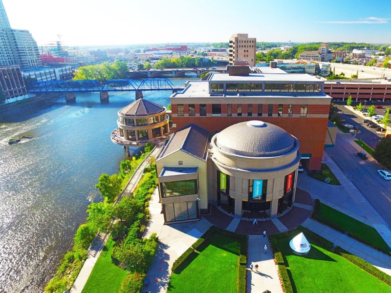 Grand Rapids Public Museum Exterior