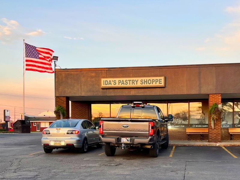 Exterior view of Ida's Pastry Shoppe in Jenison