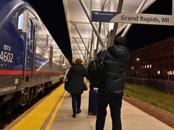 It's Easy To Take The Train From Grand Rapids To Chicago - Grkids.com