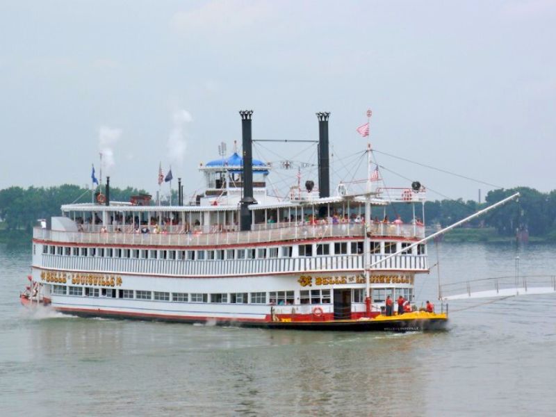 Belle of Louisville steamboat