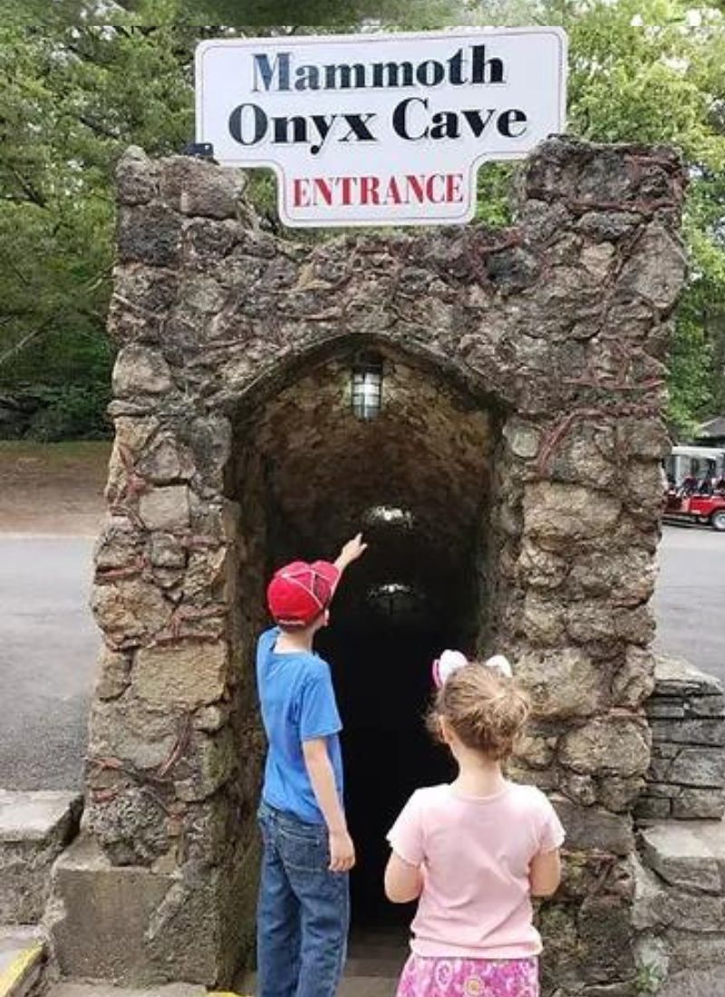 Mammoth Onyx Cave at Kentucky Down Under Adventure Zoo